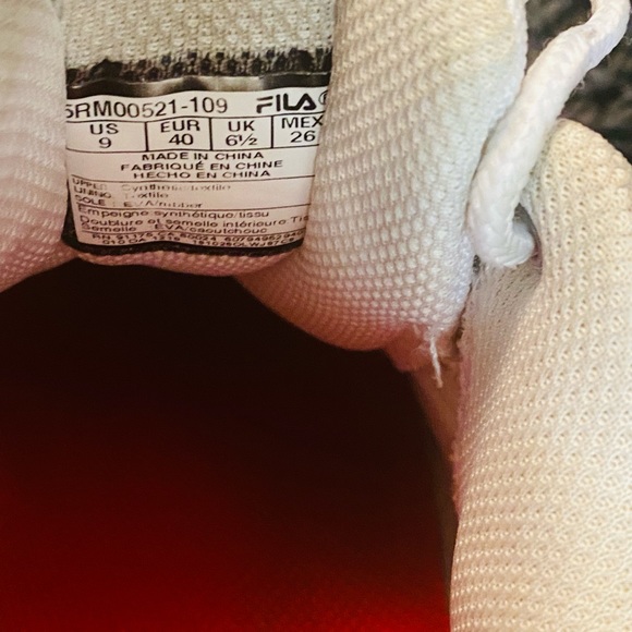 Fila Sneakers - Picture 5 of 5